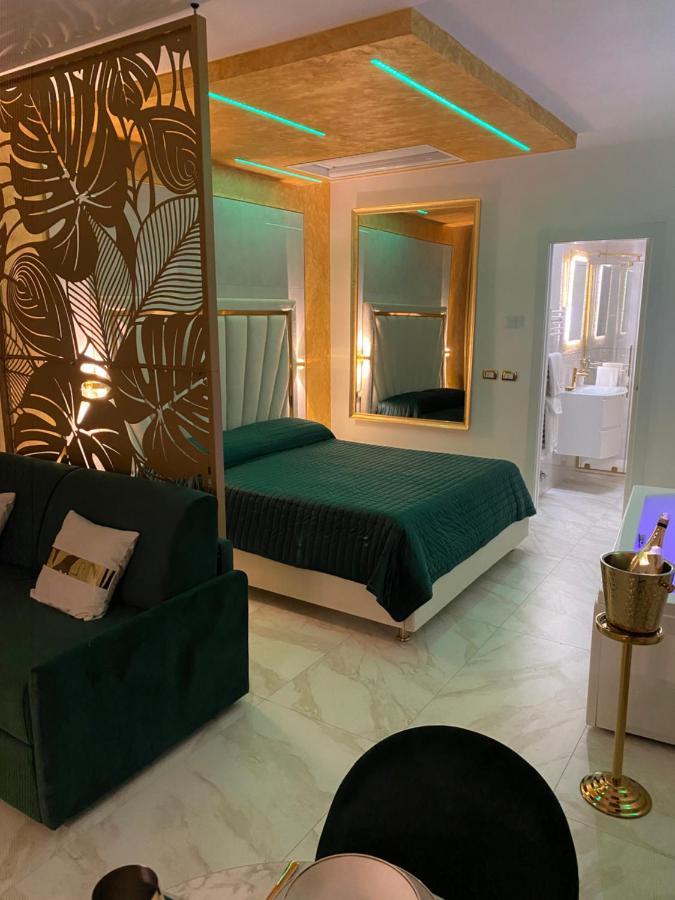 Fashion Apartment Gold Bologna With Jacuzzi & Car Garage 외부 사진