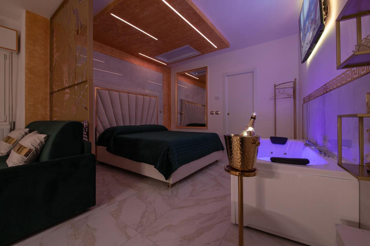 Fashion Apartment Gold Bologna With Jacuzzi & Car Garage 외부 사진