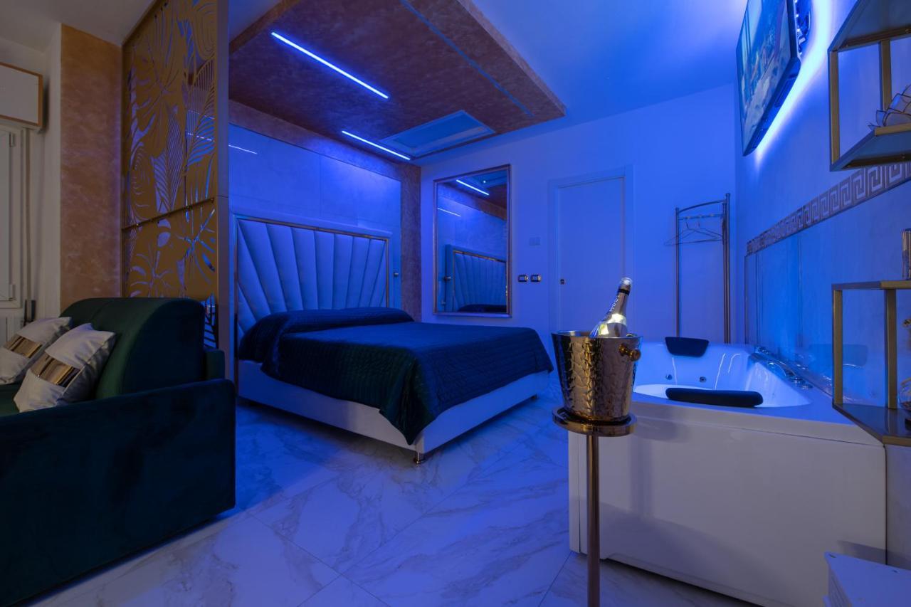 Fashion Apartment Gold Bologna With Jacuzzi & Car Garage 외부 사진